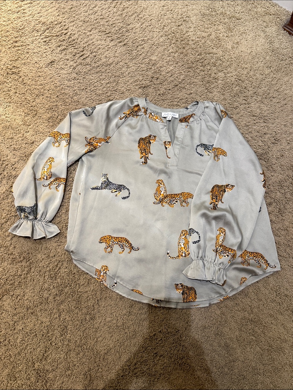 She + Sky Animal Print Long Sleeve Blouse - Light Gray with Gold Leopards